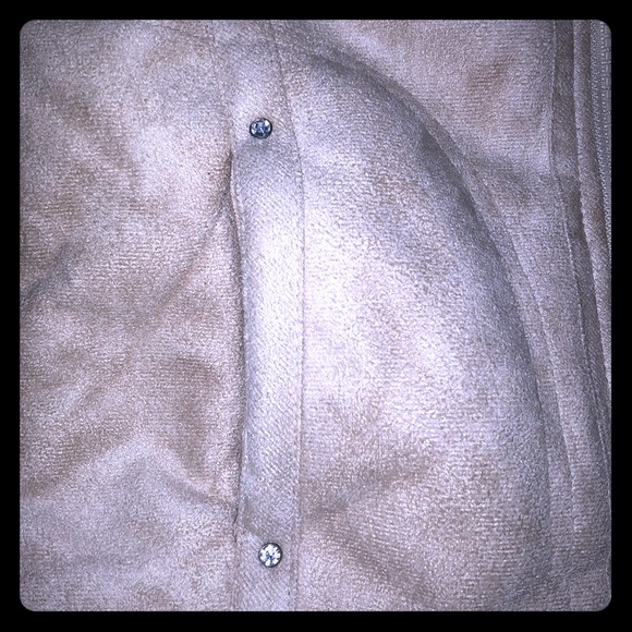 SOLD.    Micro Fleece Winter Coat 🧥 - Picture 6 of 7